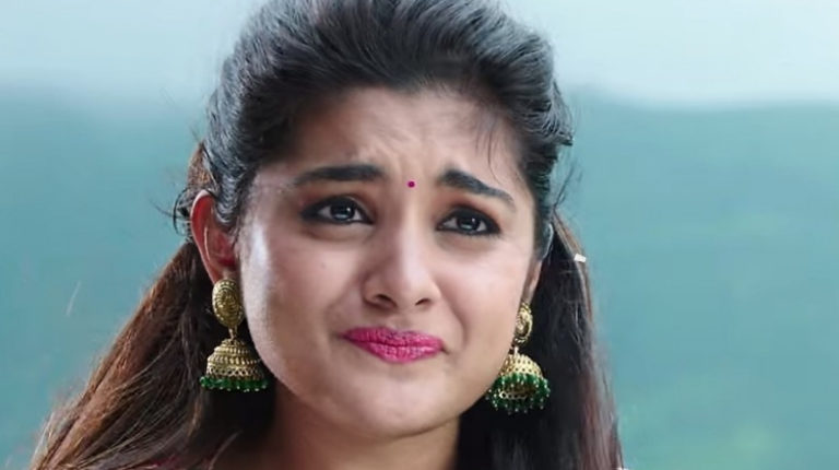 Mallu beauty Nivetha Thomas is back! | Telugu Swag